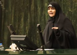 حمایت سرکار خانم‌ آزاد از حقوق بانوان در مخالفت با اصلاحیه قانون تجارت