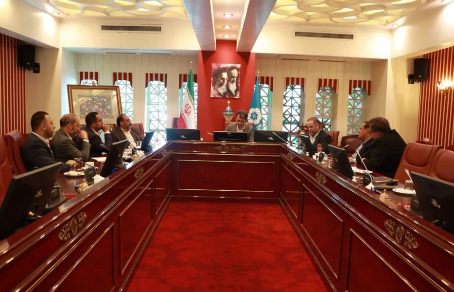 لزوم واگذاری اختیارات استانی برای کاهش بروکراسی‌های اداری