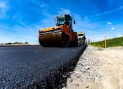 قرارداد روکش آسفالت درحوزه راه‌های شهرستان نایین