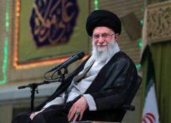 بیانیه مدرسه علمیه فاطمه الزهرا(س) نائین در محکومیت حمله آمریکا و صهیون و شهادت امام خامنه‌ای