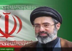 بیعت اساتید، کادر و طلاب مدرسه علمیه فاطمه الزهرا سلام الله علیها شهرستان نائین با رهبر انقلاب