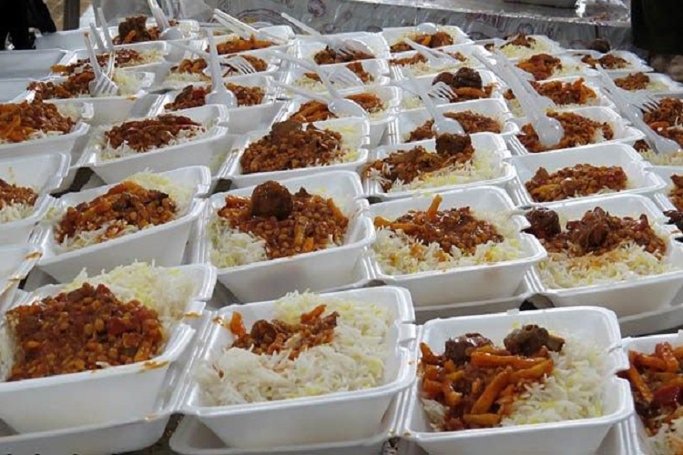 توزیع ۳۵۰ پرس غذای گرم و 400قرص نان در روز  عید غدیر