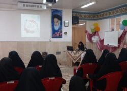 برگزاری دورهمی دخترانه «با تو در عهدیم تا عصر ظهور» در مدرسه علمیه خواهران نائین
